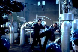 Funsch (Jason Statham) im Kampf mit Yulaw (Jet Li)