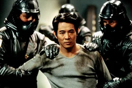 Zwischen allen St&uuml;hlen: Polizist Gabriel (Jet Li, M.) ...