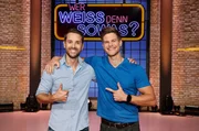 Als Kandidaten zu Gast bei "Wer wei&szlig; denn sowas?": Der Journalist, Moderator, Autor und Webvideoproduzent Mirko Drotschmann (l.) und der Physiker, Informatiker, Fernsehmoderator, Buchautor und Webvideoproduzent Dr. Philip H&auml;usser (r.).