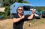Friso Richter will in dieser Folge die besten Offroad-Wohnmobile und die schönsten Wohnwagen entdecken. Friso Richter will in dieser Folge die besten Offroad-Wohnmobile und die schönsten Wohnwagen entdecken.
