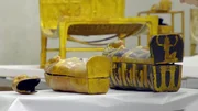 Kairo, &Auml;gypten - Kleine S&auml;rge f&uuml;r die beiden mumifizierten totgeborenen Babys, die in Tut's Grab gefunden wurden.