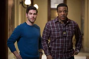 Als die Ermittlungen zu einem neuen Fall eskalieren geraten Nick (David Giuntoli, l.) und Hank (Russell Hornsby, r.) pl&ouml;tzlich in Erkl&auml;rungsnot ...