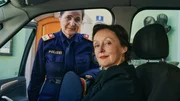 (v.li.): Grete &Ouml;ller (Maria Hofst&auml;tter), Eflriede Eder (Regina Fritsch).