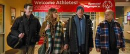 v.li.: Sonny (Matt Cook), Alex (Kaitlin Olson), Marcus (Woody Harrelson), Julio (Cheech Marin).
