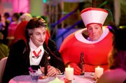 Unfreiwilliges Coming-Out bei den Kumpels Chuck (Adam Sandler, l.) und Larry (Kevin James). Wie lange geht die L&uuml;ge gut?