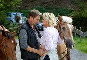 Max (Michael Fitz) liebt Veronika (Saskia Vester) sehr, doch die Ermordung seiner Frau hat er noch immer nicht verwunden. Max (Michael Fitz) liebt Veronika (Saskia Vester) sehr, doch die Ermordung seiner Frau hat er noch immer nicht verwunden.