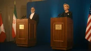 The Deal Staffel 1 Folge 3 Komplizierte Beziehung: Anthony Azizi als Mohsem Mahdavi, Juliet Stevenson als Cindy Cohen