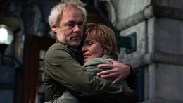 Moritz (Marcel Hensema) will Doro (Ulrike Kriener) nicht verlieren.