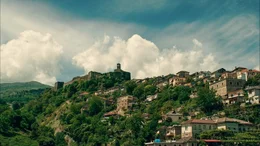 Alte Burg, Gjirokaster. Eine alte, geschichtstr&auml;chtige Stadt. Hier wurde Enver Hoxha geboren.