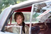 Jill Ruckelshaus (Elizabeth Banks)
