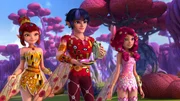 Mia (r.), Yuko (l.) und Mo (M.) bringen Polytheus nicht nur ein leckeres Elfenmahl, um seinen Hunger endlich zu stillen, sondern auch die ausgeb&uuml;chste Buttercup zur&uuml;ck. Aus Dank schenkt er den Elfen den Herzkristall.