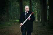 Oberstaatsanwalt Bernd Reuther (Rainer Hunold) ist dem T&auml;ter auf der Spur.