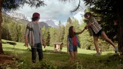 Mit einer Slack-Line will Fabio (Tommaso Maria Neri, l.) Sara (Lucia Luna, r.) helfen, ihr Gleichgewicht noch besser zu trainieren. Mit einer Slack-Line will Fabio (Tommaso Maria Neri, l.) Sara (Lucia Luna, r.) helfen, ihr Gleichgewicht noch besser zu trainieren.