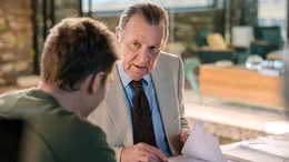Prof. Martin Collingwood (Tom Wilkinson)