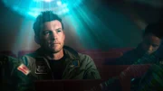 Rick (Sam Worthington) wird f&uuml;r ein Leben auf dem Saturnmond Titan vorbereitet.