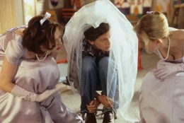 Wird sich Maggie Carpenter (Julia Roberts, M.) nun endlich trauen?
