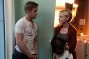Ryan Gosling (Driver), Carey Mulligan (Irene).