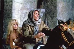Domino Petachi (Kim Basinger), James Bond (Sean Connery)