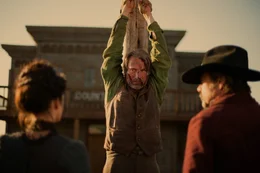 Kann sich Jon (Mads Mikkelsen) aus dieser schier ausweglosen Situation befreien?