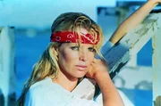Domino Petachi (Kim Basinger)
