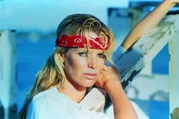 Domino Petachi (Kim Basinger)
