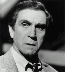 Charles McCulloch (Peter Mark Richman)