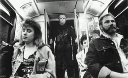 In der Mitte: Jason Voorhees (Kane Hodder)