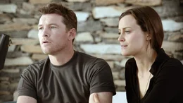 Rick Janssen (Sam Worthington) und seine Frau Abigail (Taylor Schilling)