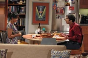 Nach einem von seinen Eltern arrangierten Date mit Lakshimi (Chriselle Almeida, l.) glaubt Raj (Kunal Nayyar, r.), dass er die zukünftige "Mrs. Koothrappali" gefunden hat ... Nach einem von seinen Eltern arrangierten Date mit Lakshimi (Chriselle Almeida, l.) glaubt Raj (Kunal Nayyar, r.), dass er die zukünftige "Mrs. Koothrappali" gefunden hat ...