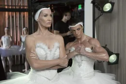 Im Ballett kann es nur einen Star geben - wenn es nach Heather Darcy (Molly Shannon, l.) geht, dann hei&szlig;t dieser Star Heather Darcy ...