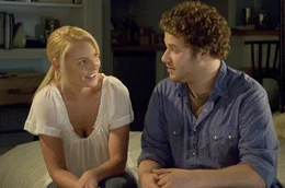 N&uuml;chtern betrachtet h&auml;tte der liebenswerte Loser Ben (Seth Rogen) bei Alison (Katherine Heigl) wohl nicht den Hauch einer Chance. Doch an diesem Abend feiert die h&uuml;bsche TV-Aufnahmeleiterin ihre Bef&ouml;rderung zur Moderatorin - mit vielen Drinks ...