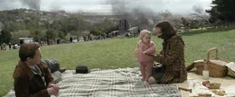 Max Vatan (Brad Pitt, l.); Marianne Beaus&eacute;jour (Marion Cotillard, r.)