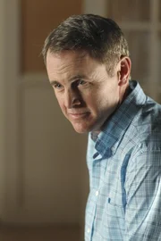Paul Young (Mark Moses)