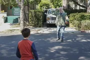 Phineas (Jack Fisher, l.); Leroy Jethro Gibbs (Mark Harmon, r.)