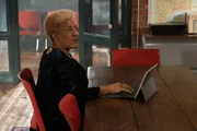 Dr. Loretta Wade (CCH Pounder) Dr. Loretta Wade (CCH Pounder)