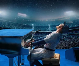 Elton John (Taron Egerton)