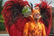 Elton John (Taron Egerton)