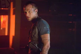 Michael (Paul Bettany)