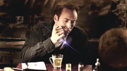 Benjamin Franklin Gates (Nicolas Cage) geh&ouml;rt zu einer Familie von Schatzsuchern, die seit acht Generationen nach einem legend&auml;rem Schatz der Freimaurer suchen