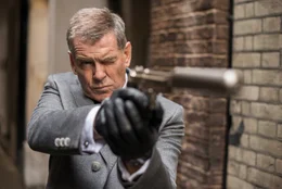 Nash (Pierce Brosnan)