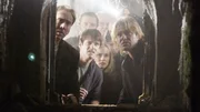 Gates (Nicolas Cage, li.) schafft es nun endlich, mithilfe des Computerexperten Riley (Justin Bartha, 2.v.li.) und dem Team von Ian Howe (Sean Bean, re.) einen weiteren Hinweis zu finden.