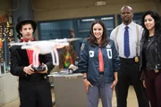 (v.l.n.r.) Jake Peralta (Andy Samberg); Amy Santiago (Melissa Fumero); Terry Jeffords (Terry Crews); Rosa Diaz (Stephanie Beatriz)