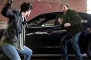 (l-r) Jacqueline Toboni als Teresa Rubel, Silas Weir Mitchell als Monroe (l-r) Jacqueline Toboni als Teresa Rubel, Silas Weir Mitchell als Monroe