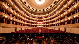 Staatsoper, Innenraum von der B&uuml;hne aus.
