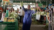 Auf dem "Central de Abasto" bieten tagt&auml;glich unz&auml;hlige H&auml;ndler ihre Waren feil  &ndash; wie dieser Maisverk&auml;ufer.