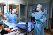 L-R: Viola (Camille Guaty), Dr. Garcia (Alison Araya), Deena Petringa (Karin Konoval), Dr. Shaun Murphy (Freddie Highmore).
