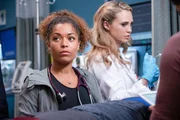 Dr. Claire Browne (Antonia Thomas, l.) und Dr. Morgan Reznick (Fiona Gubelmann) Dr. Claire Browne (Antonia Thomas, l.) und Dr. Morgan Reznick (Fiona Gubelmann)
