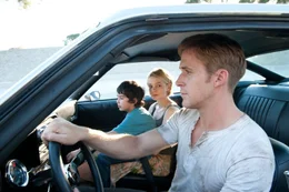 Kaden Leos (Benicio), Carey Mulligan (Irene), Ryan Gosling (Driver).