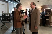 Regisseur (J&ouml;rg Knebel, l.); Markus Gellert (Herbert Knaup, r.).