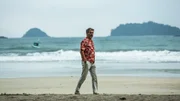 Chefinspektor Evert Bäckström (Kjell Bergqvist) ermittelt in Thailand. Chefinspektor Evert Bäckström (Kjell Bergqvist) ermittelt in Thailand.
